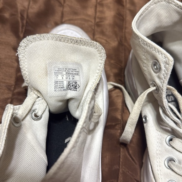 Converse White High Tops Lug Platform - Picture 5 of 5